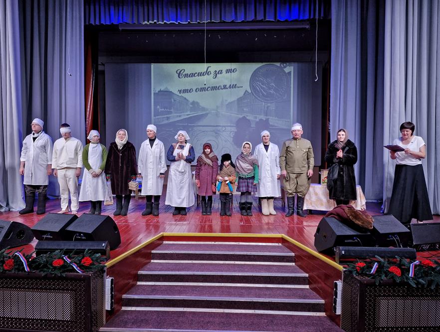 В память о подвиге Ленинграда в Курманаевском районе поставили спектакль